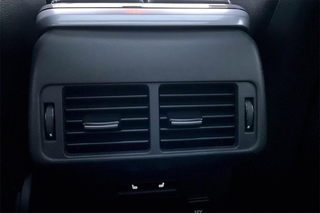 Used 2021 Land Rover Range Rover Velar R-Dynamic S image 12