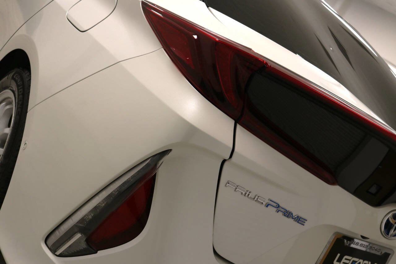 Used 2017 Toyota Prius Prime Advanced image 93