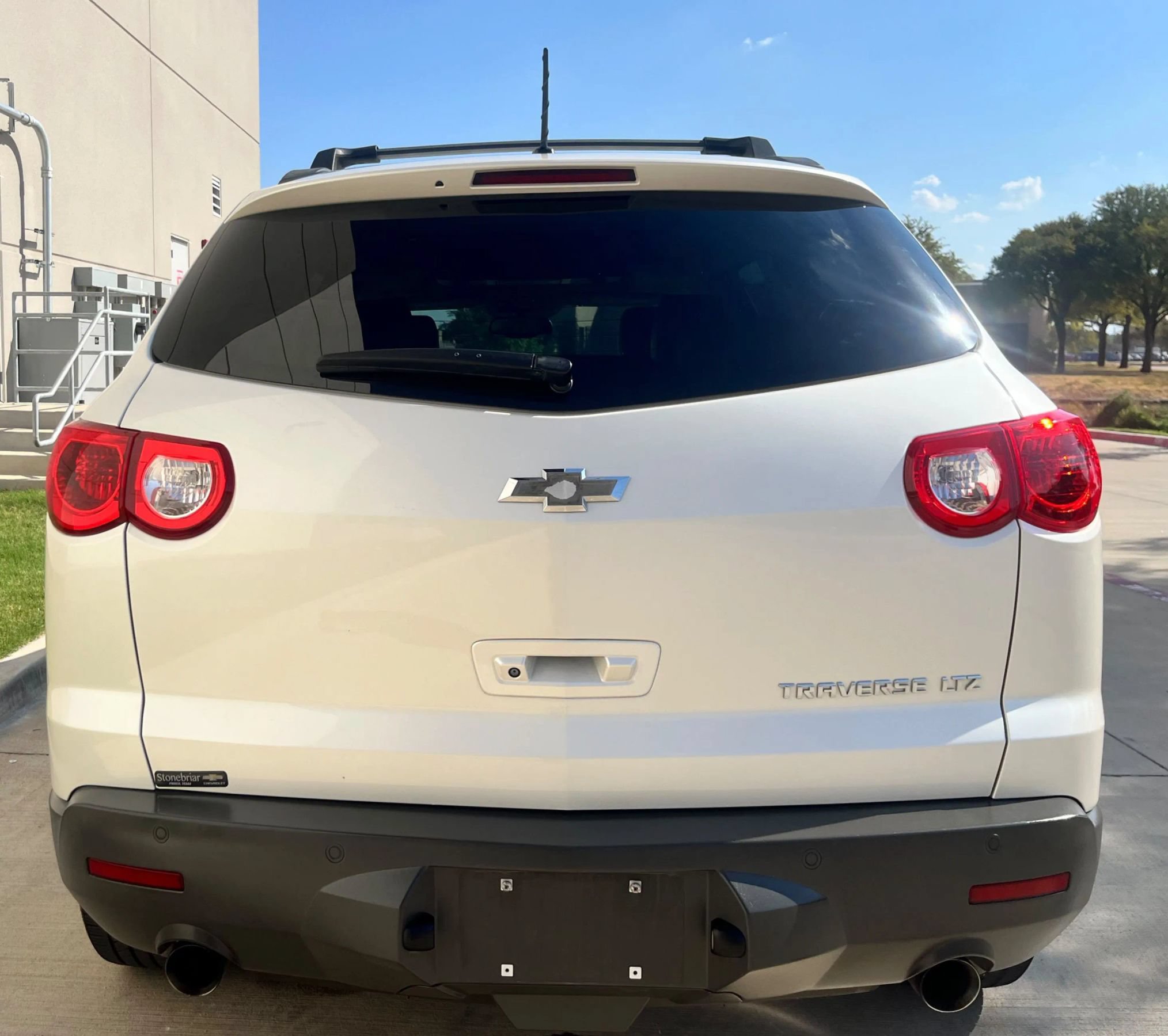 Used 2012 Chevrolet Traverse LTZ FWD image 10
