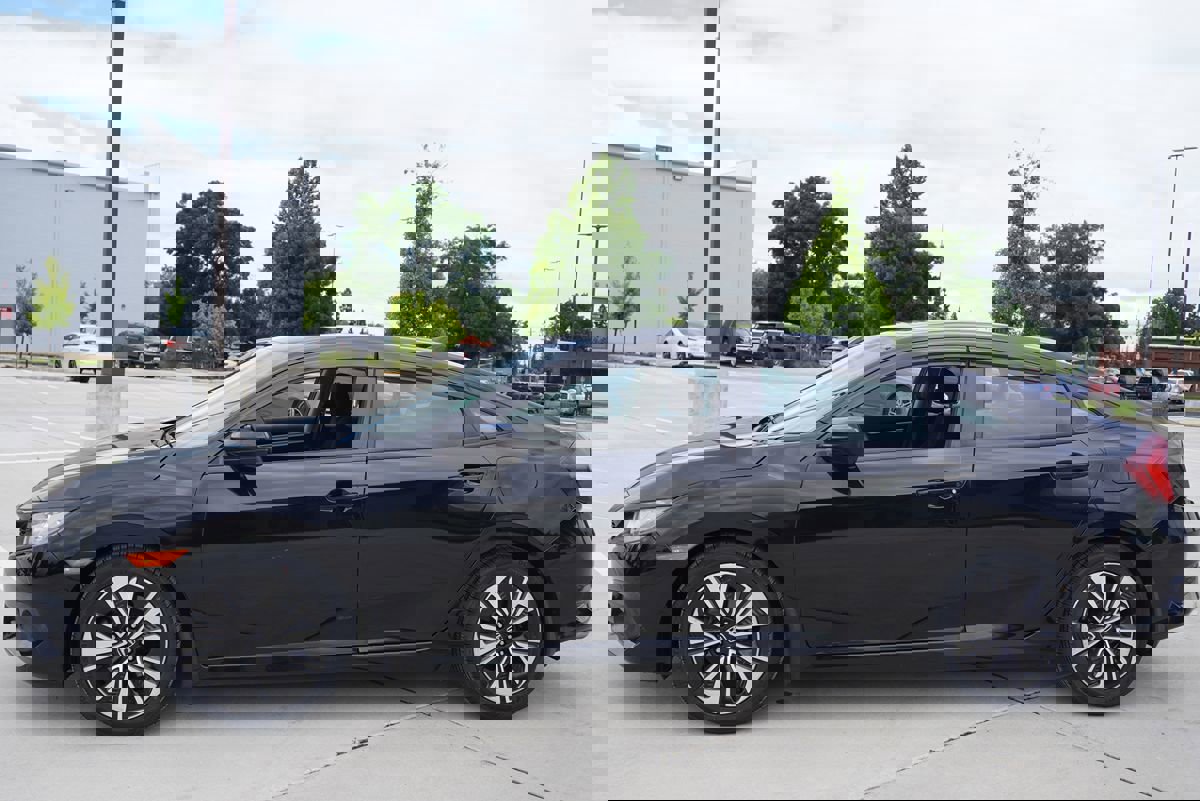 Used 2016 Honda Civic EX-T image 3