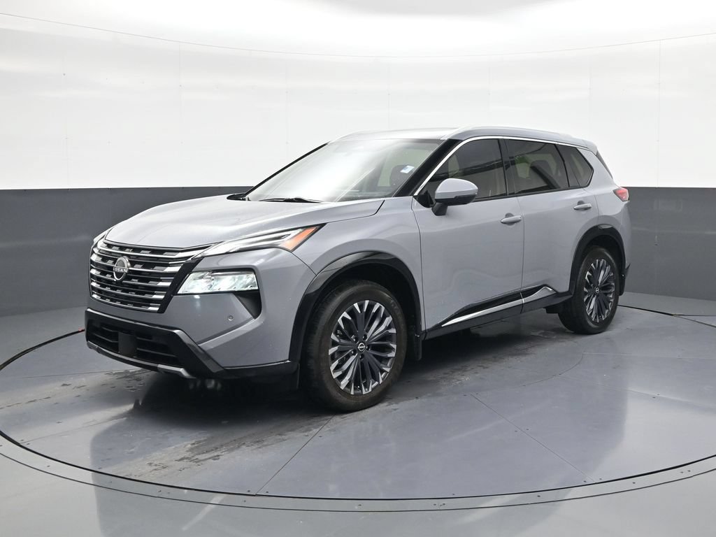 Used 2024 Nissan Rogue Platinum w/ Platinum Premium Package FWD image 3