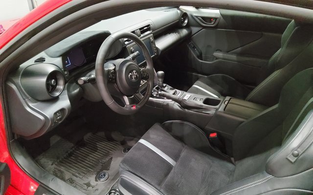 Used 2024 Toyota GR86 Premium image 14