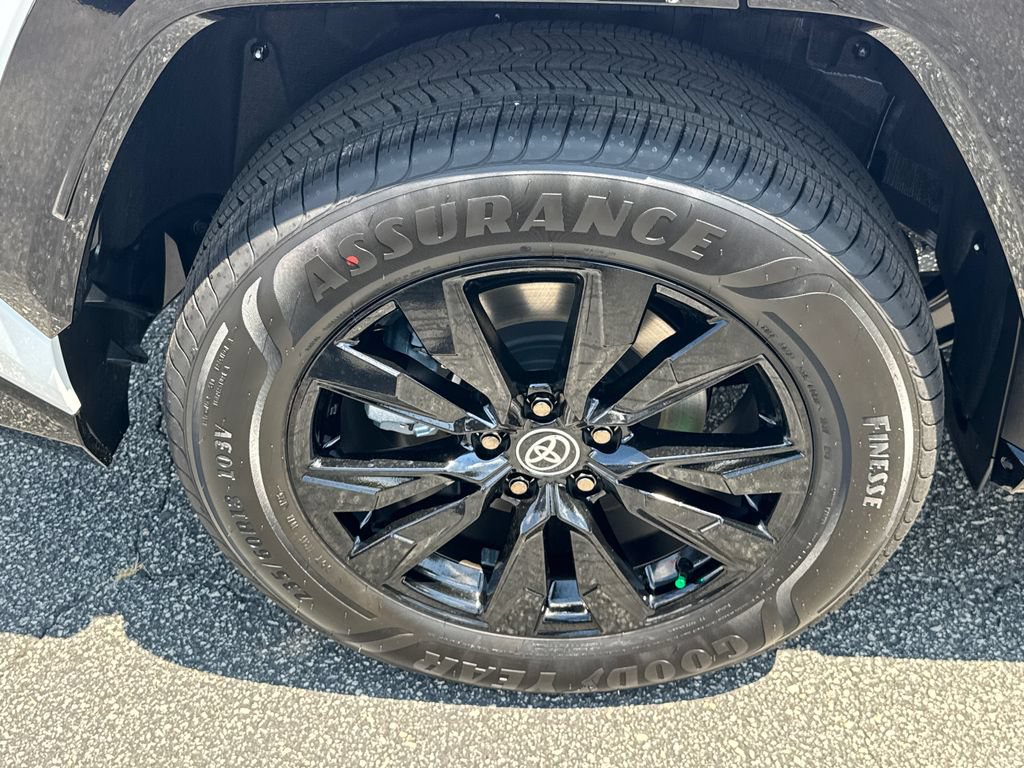 New 2026 Toyota RAV4 SE AWD/4WD image 17