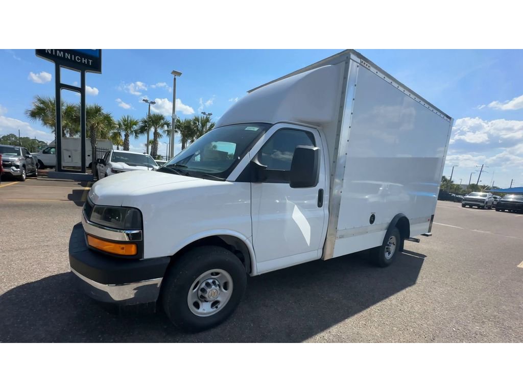 New 2025 Chevrolet Express 3500 w/ Power Convenience Package image 7