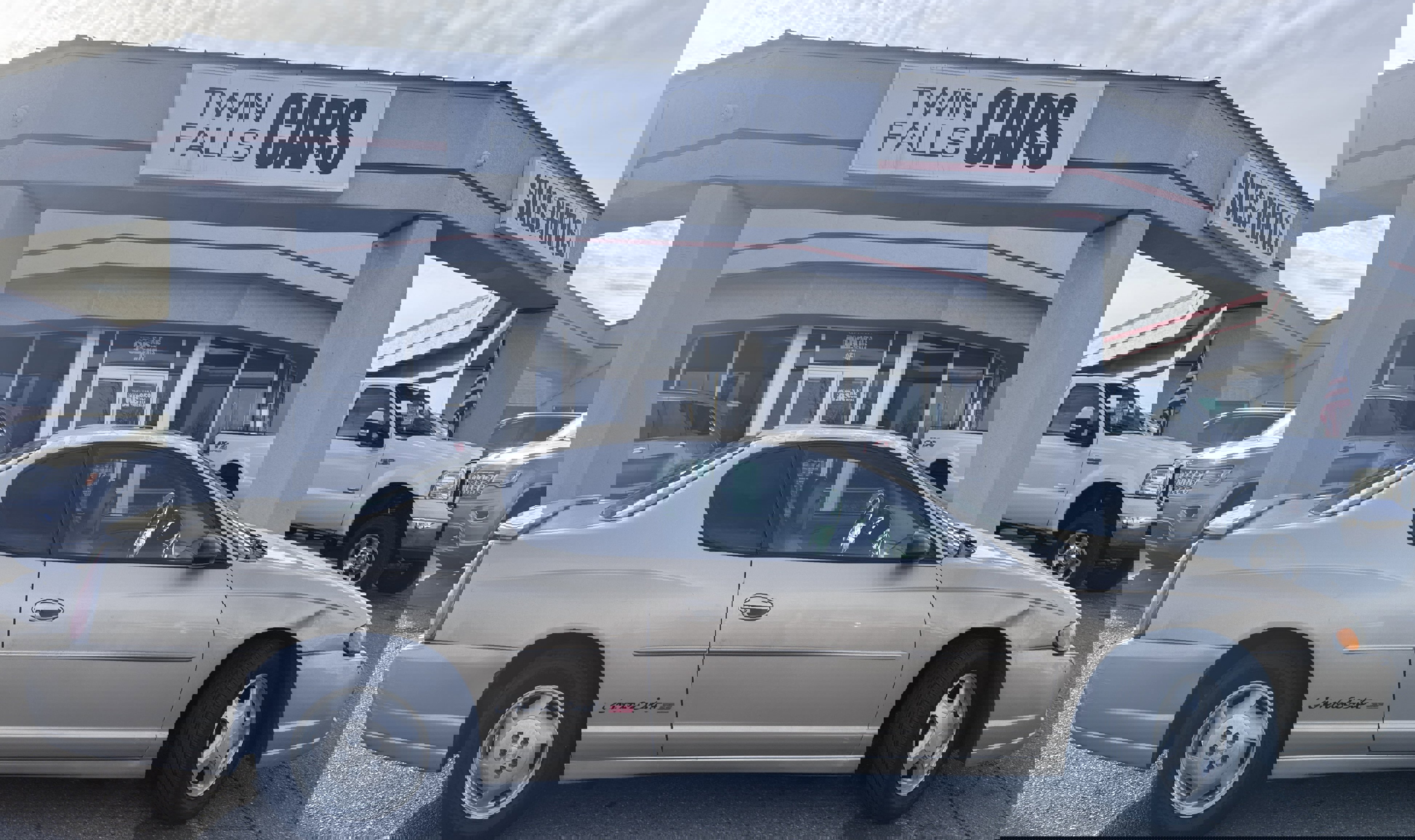 Used 2002 Chevrolet Monte Carlo LS w/ Preferred Equipment Group 1 FWD image 8