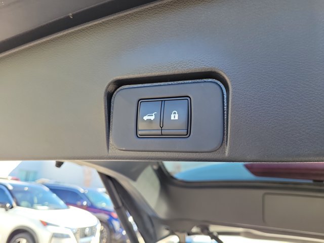 Used 2023 Nissan Rogue SV w/ SV Premium B Package FWD image 10