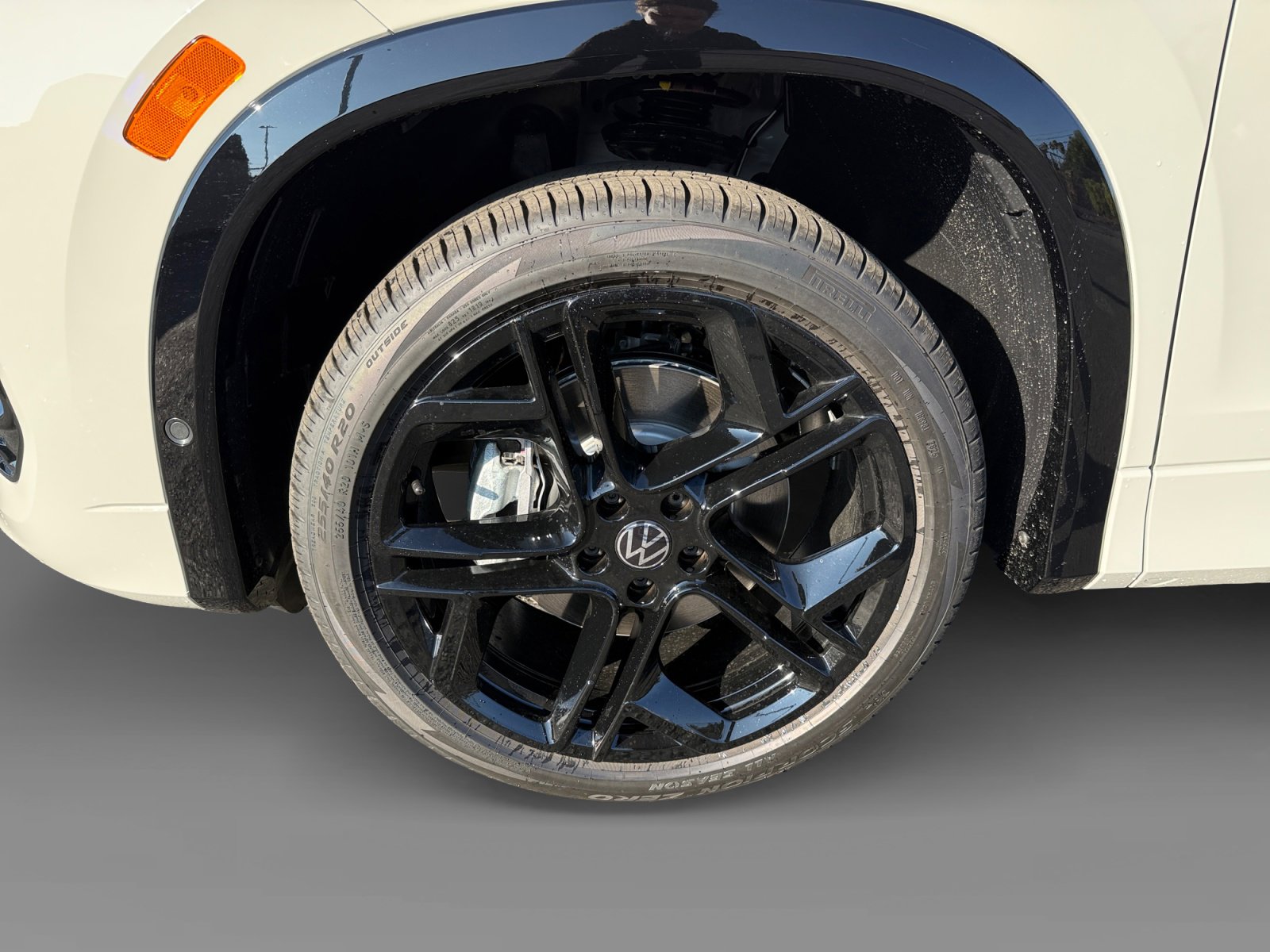 New 2026 Volkswagen Tiguan SE R-Line image 9