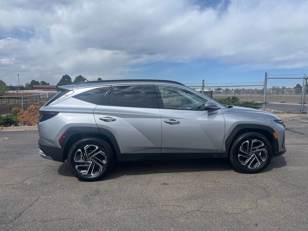 Used 2025 Hyundai Tucson Limited image 7