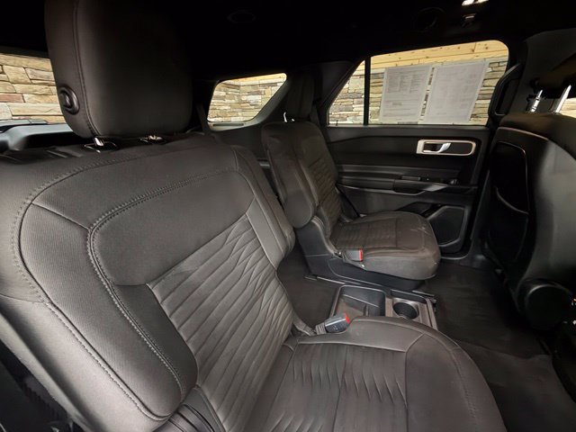 Used 2020 Ford Explorer XLT w/ Comfort Package AWD/4WD image 32