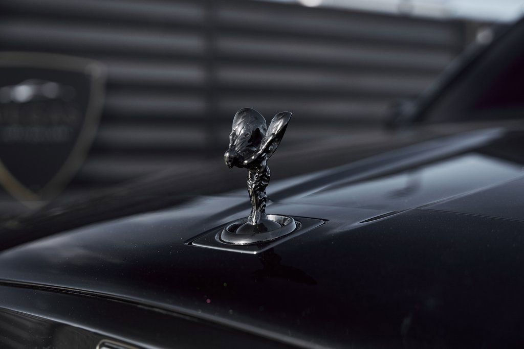 Used 2021 Rolls-Royce Cullinan Black Badge image 9