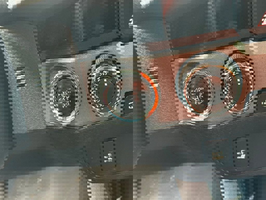 Used 2017 Toyota Tacoma TRD Off-Road w/ Tow Package (A/T) image 30