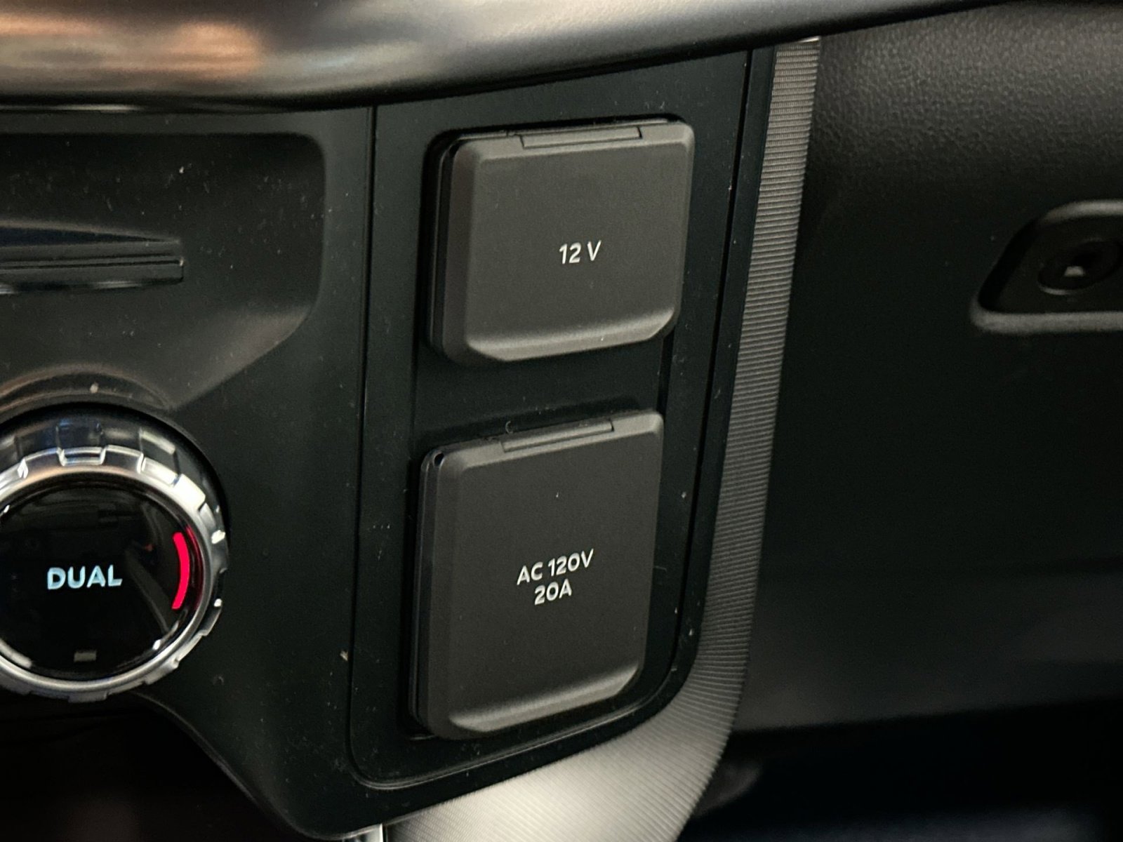 New 2025 Ford F150 Platinum w/ Equipment Group 702A High image 27