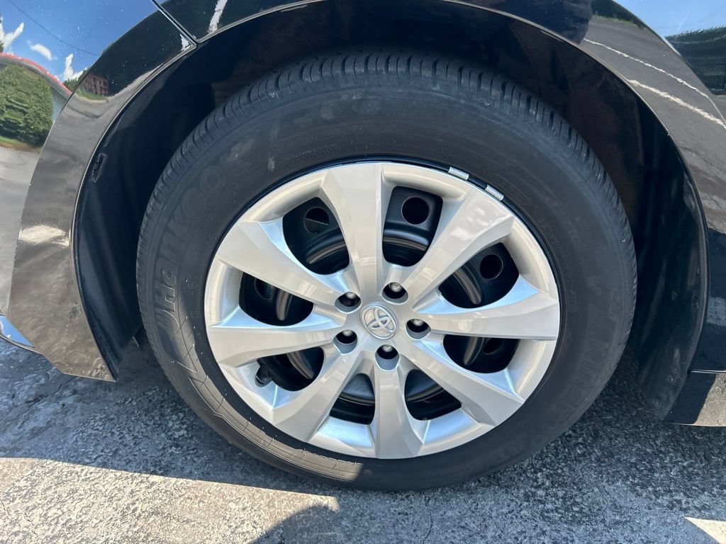 Certified 2024 Toyota Corolla LE FWD image 28