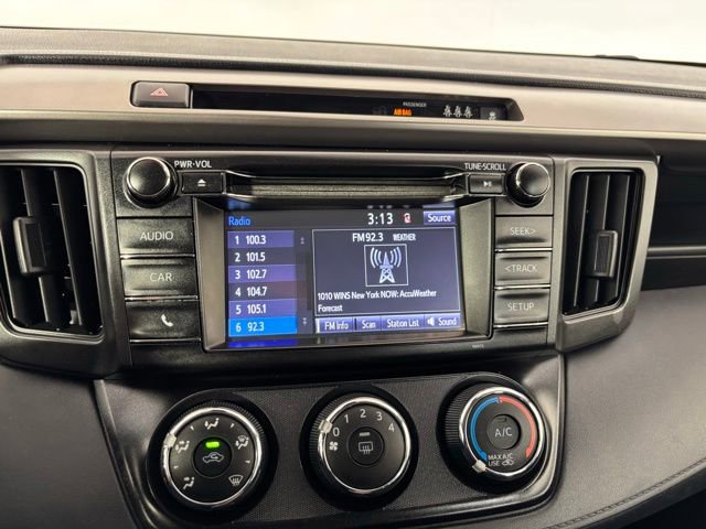 Used 2017 Toyota RAV4 LE AWD/4WD image 15