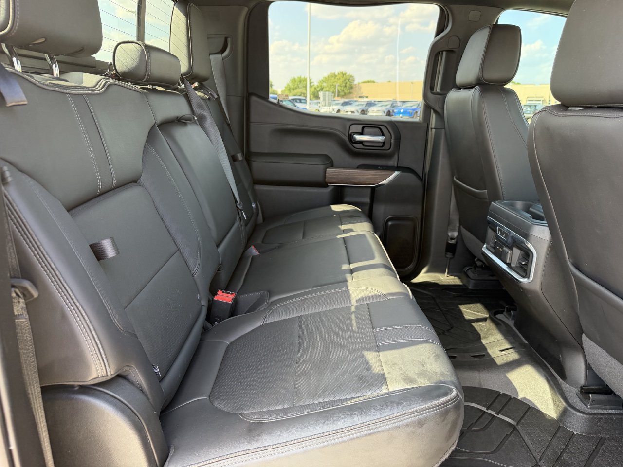 Used 2021 Chevrolet Silverado 1500 High Country w/ Technology Package AWD/4WD image 29