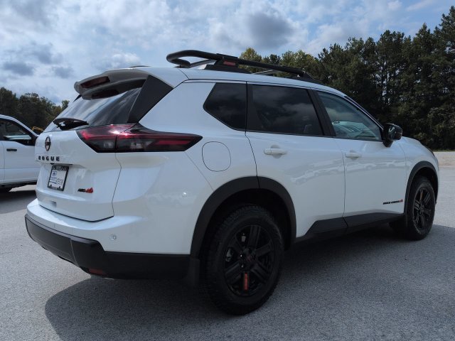 Used 2025 Nissan Rogue SV w/ Rock Creek Premium Package AWD/4WD image 4