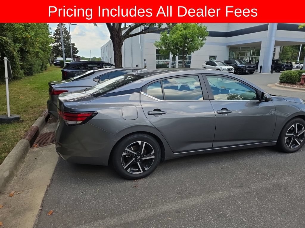 Used 2025 Nissan Sentra SV FWD image 10