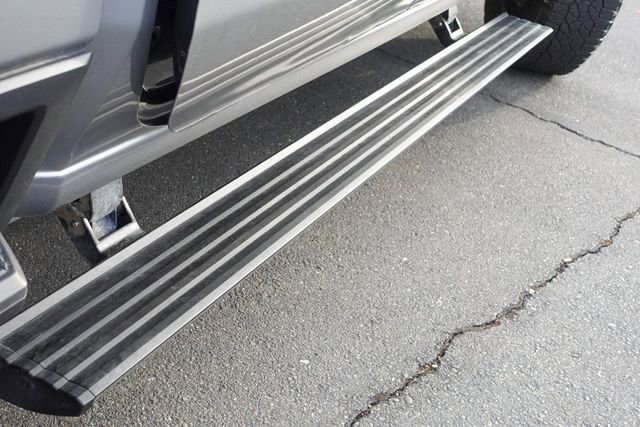 Used 2025 GMC Sierra 2500 Denali Ultimate image 11