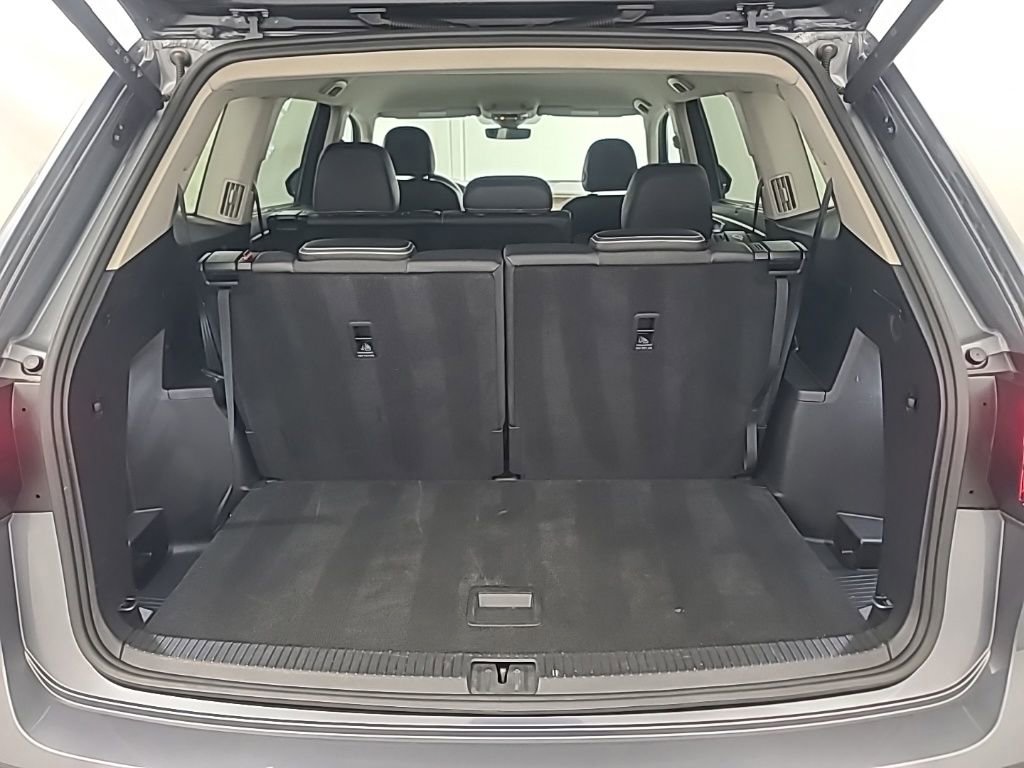 Used 2025 Volkswagen Atlas SE image 18
