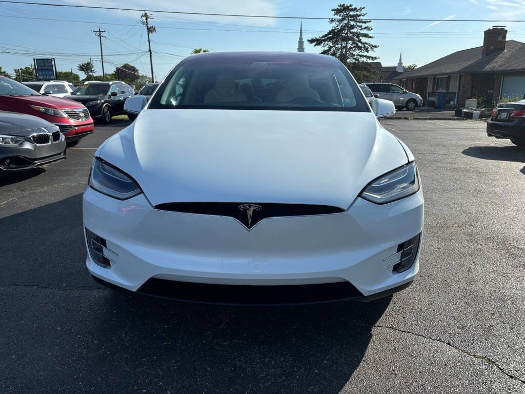 Used 2018 Tesla Model X 75D AWD/4WD image 2
