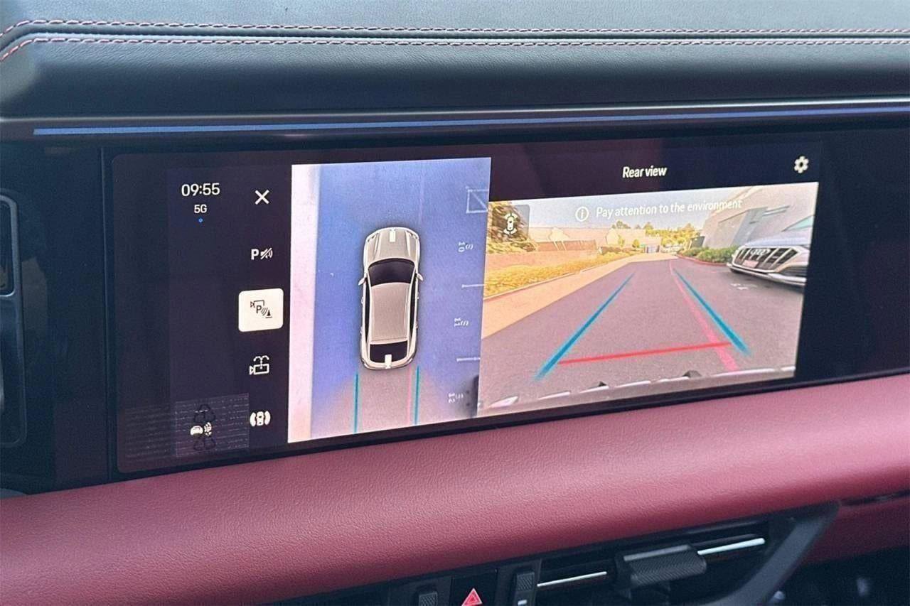 New 2025 Porsche Macan 4S Electric image 40