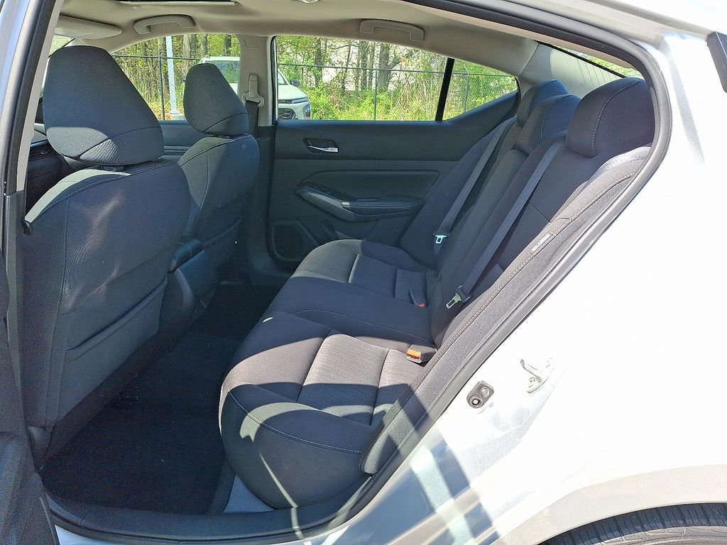 Used 2019 Nissan Altima 2.5 S FWD image 10