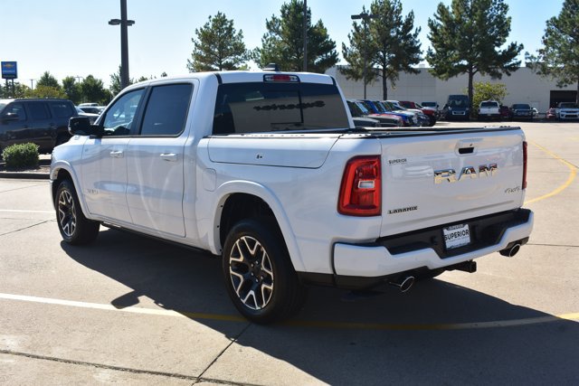 New 2027 RAM 1500 Laramie AWD/4WD image 9