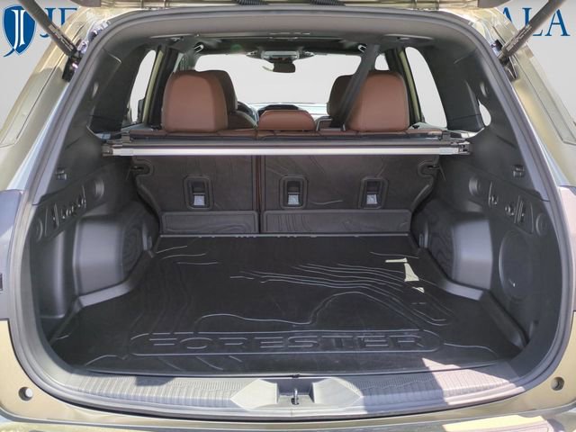 Used 2025 Subaru Forester Touring w/ Popular Package - Touring AWD/4WD image 9