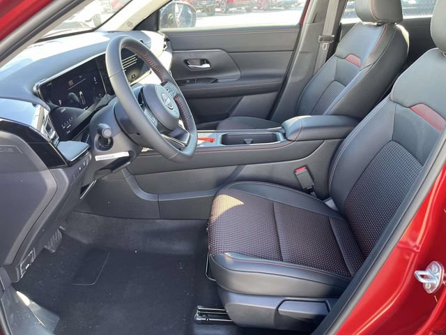 New 2026 Nissan Kicks SR FWD image 12
