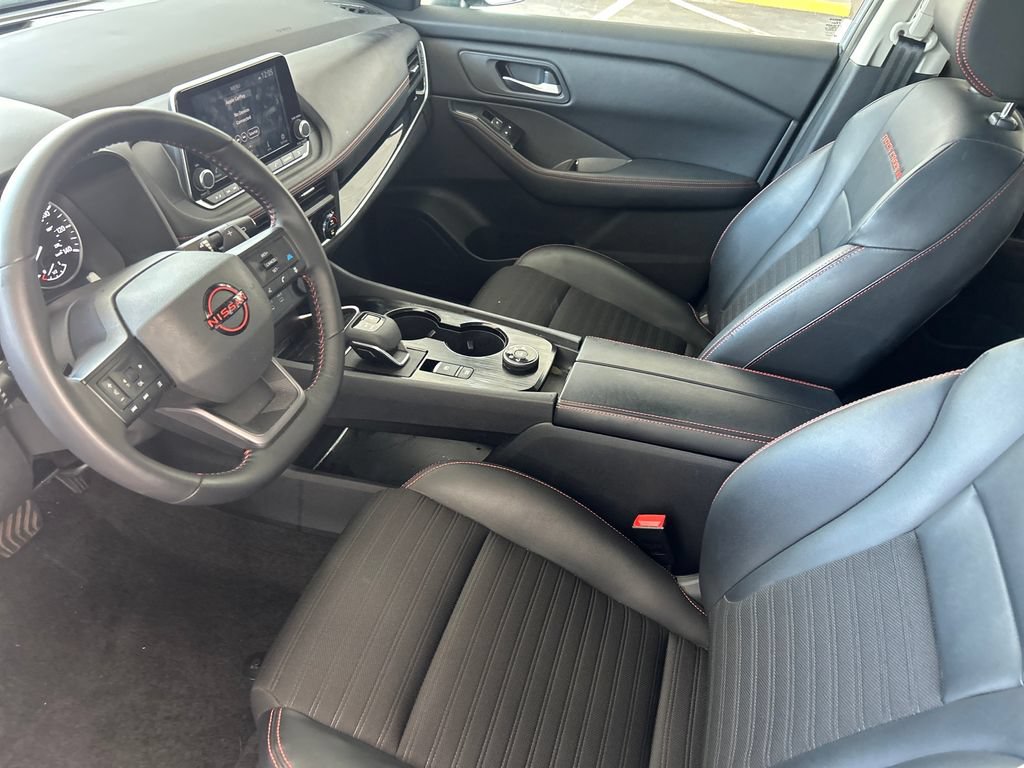 Used 2025 Nissan Rogue SV w/ Rock Creek Premium Package AWD/4WD image 11