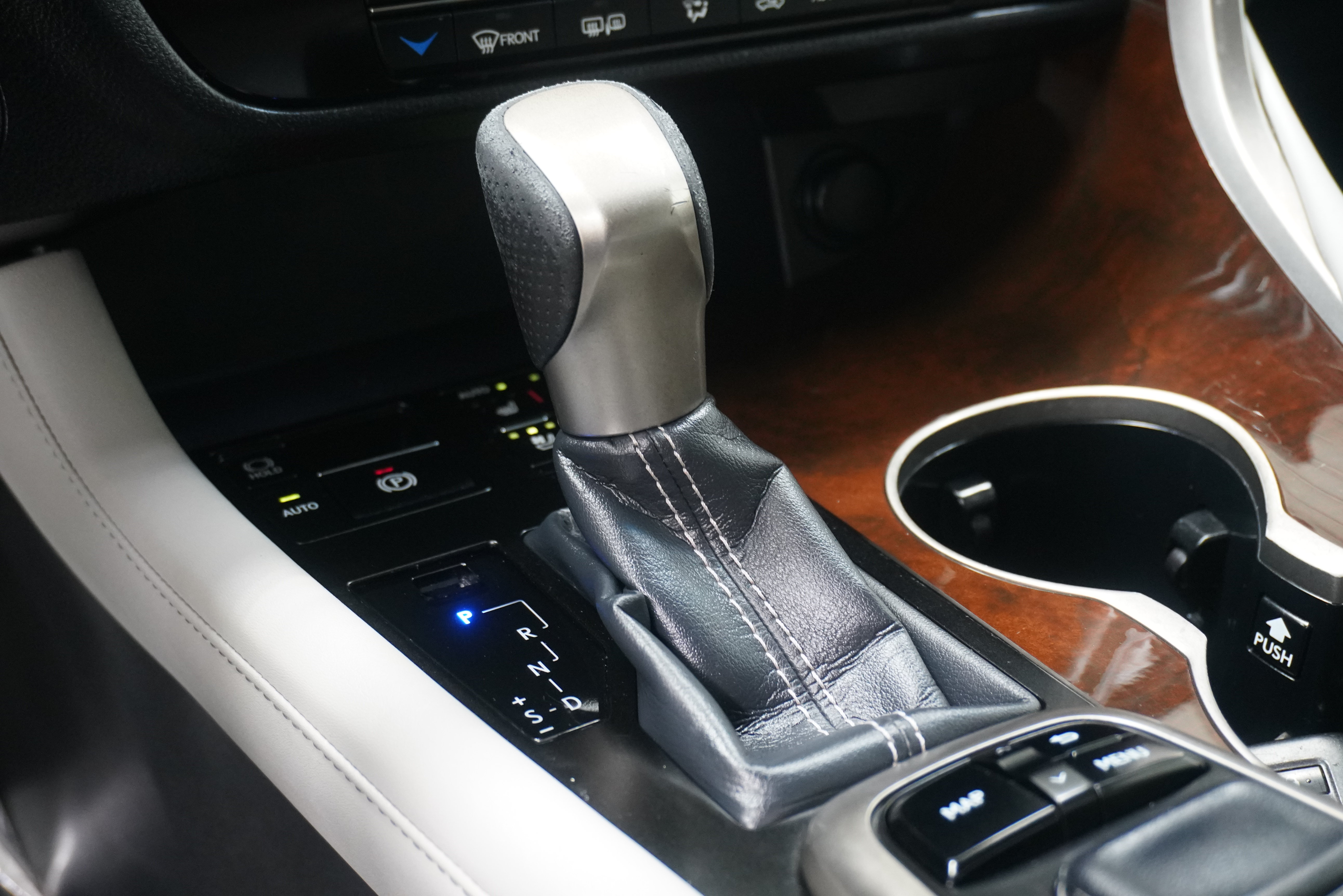 Used 2018 Lexus RX 350 FWD w/ Premium Package image 24