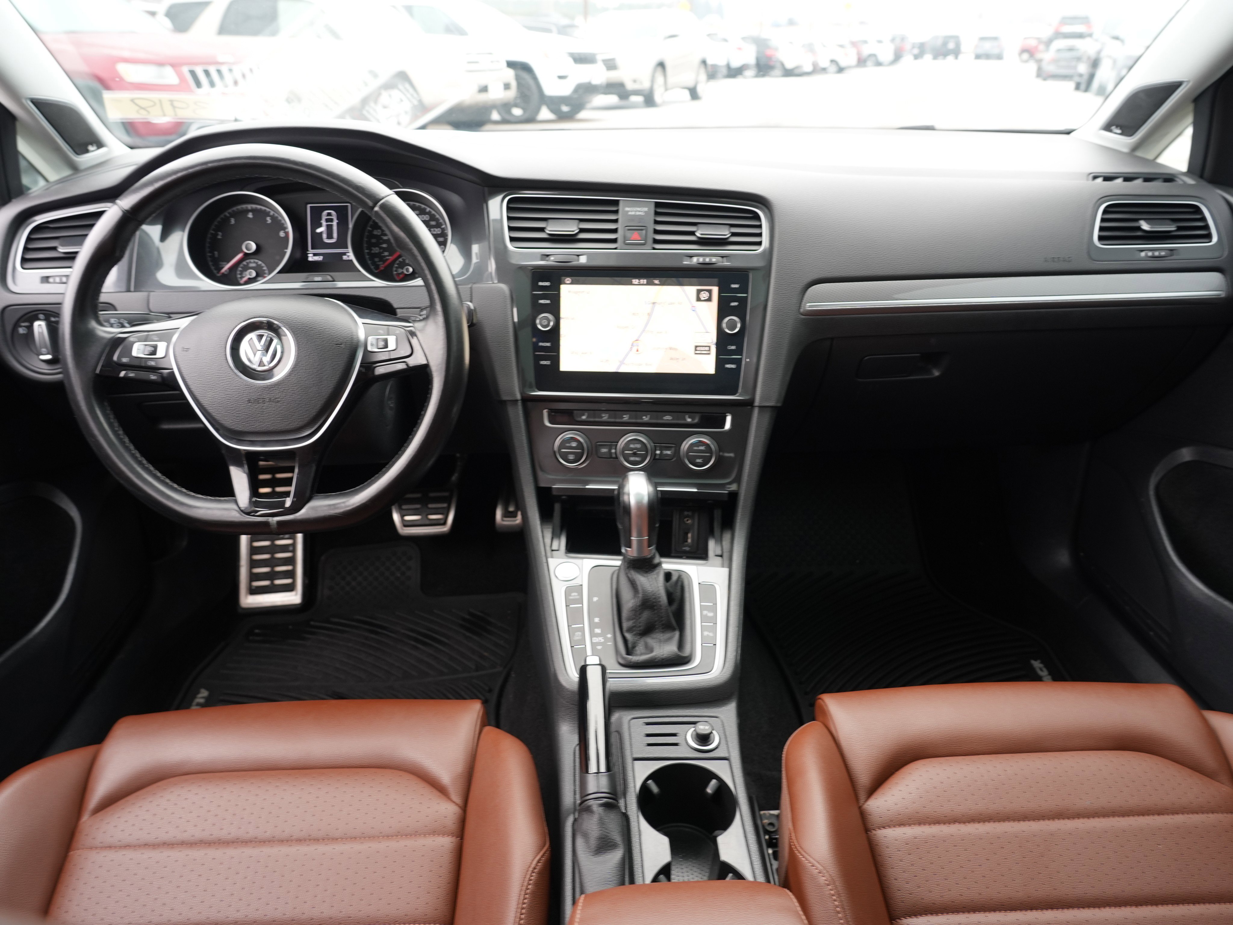 Used 2018 Volkswagen Golf Alltrack SEL image 27