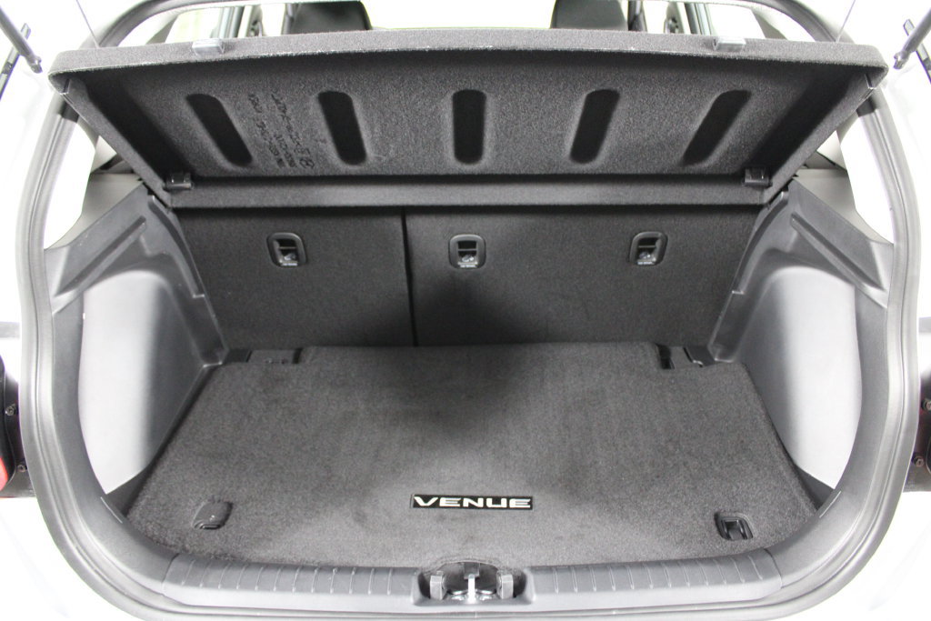 Certified 2026 Hyundai Venue SEL FWD image 16