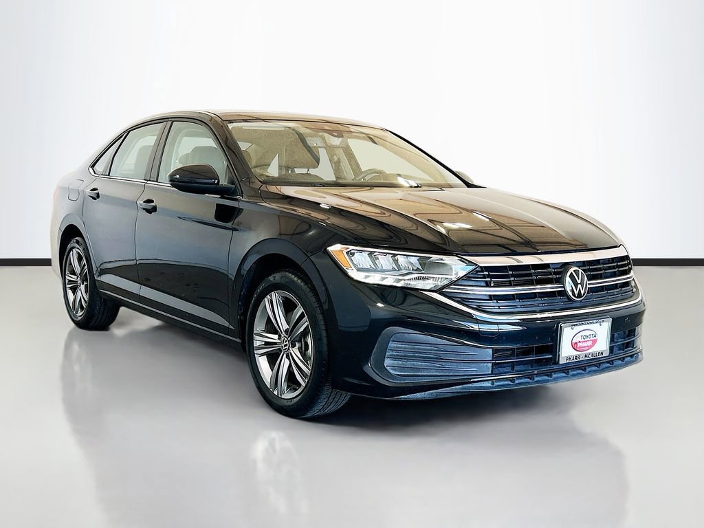 Used 2024 Volkswagen Jetta SE image 3