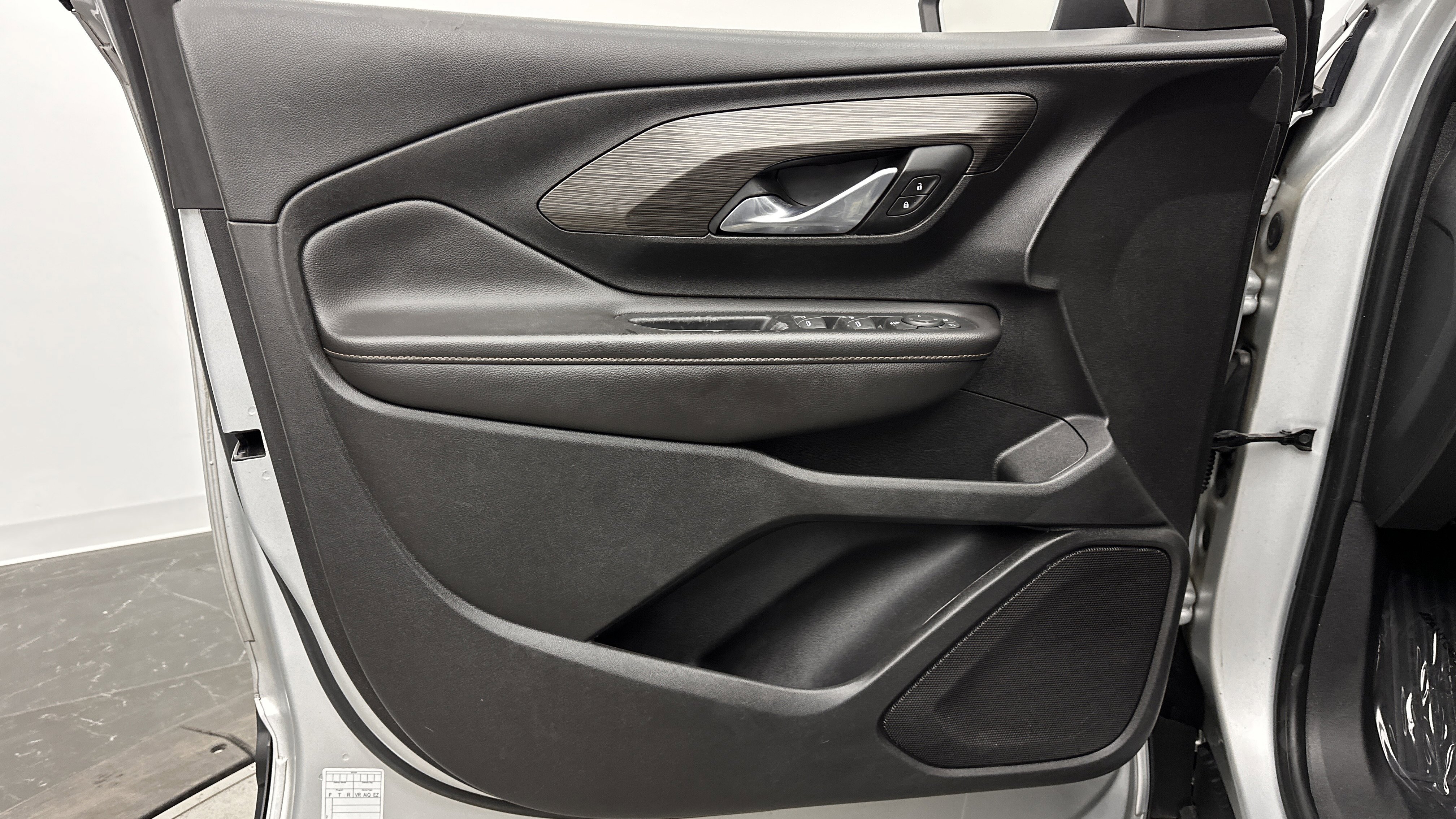 Used 2020 GMC Terrain SLT image 10