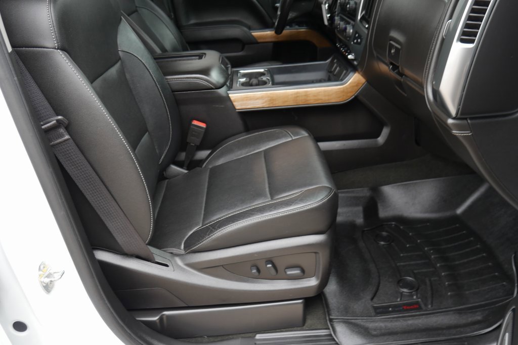 Used 2018 Chevrolet Silverado 3500 LTZ w/ Duramax Plus Package image 21