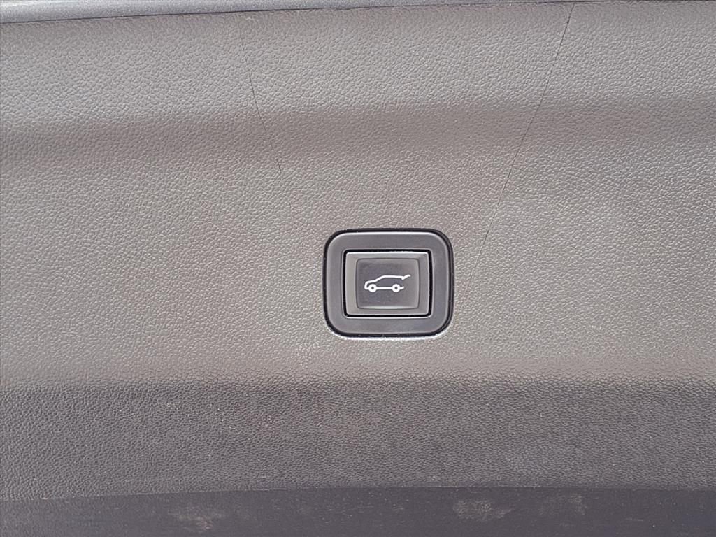 Used 2022 Chevrolet Tahoe Premier AWD/4WD image 22