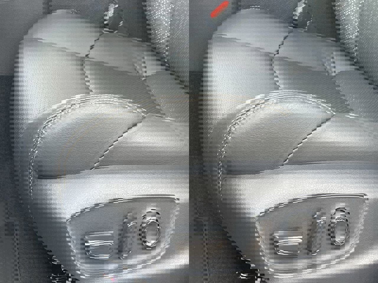 New 2026 Toyota Tacoma Limited image 17