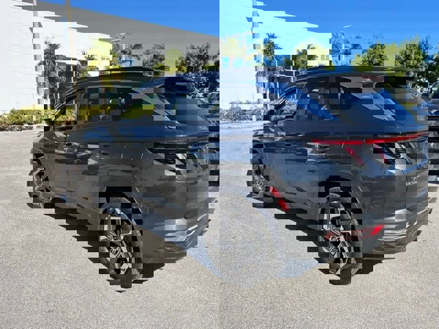 Used 2023 Hyundai Tucson SEL w/ Convenience Package image 3