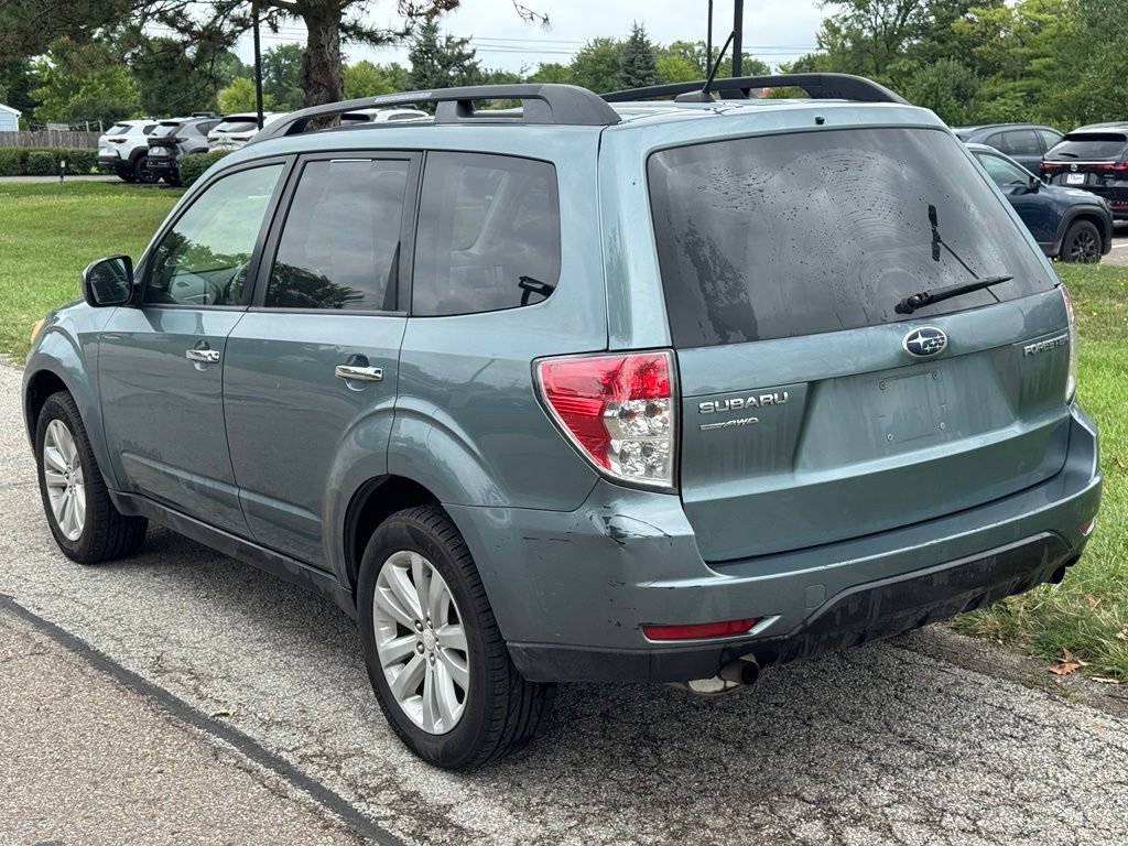 Used 2011 Subaru Forester 2.5X Premium w/ All-Weather Pkg AWD/4WD image 3