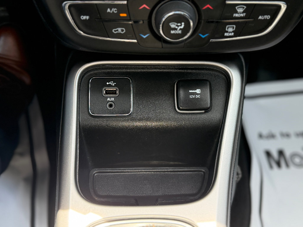 Used 2018 Jeep Compass Latitude w/ Popular Equipment Group FWD image 13