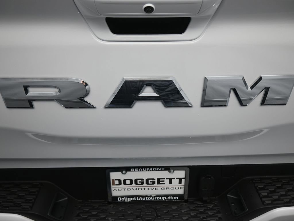 New 2026 RAM 1500 Laramie AWD/4WD image 14