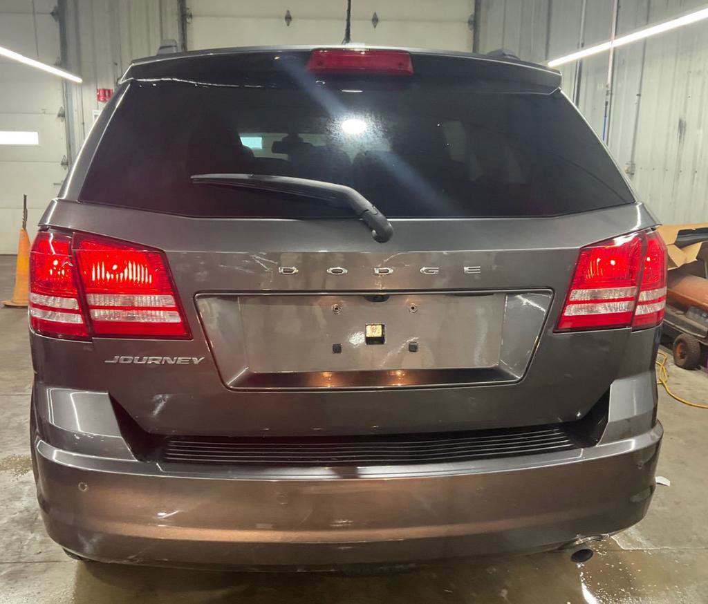Used 2020 Dodge Journey SE w/ SE Popular Equipment Group FWD image 15