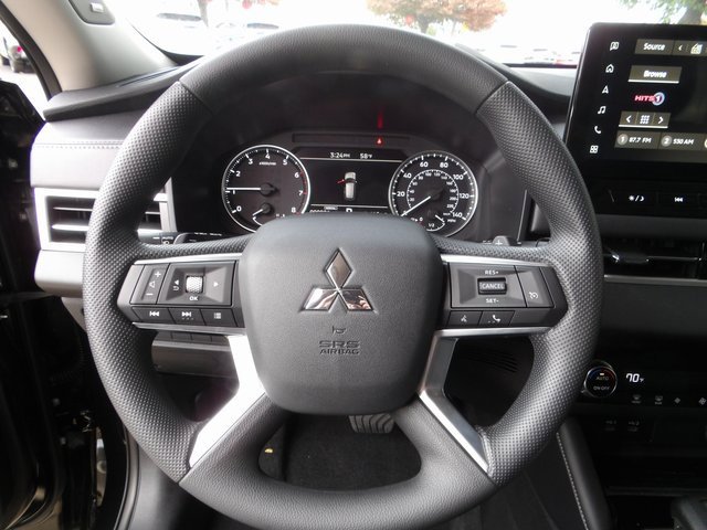 New 2025 Mitsubishi Outlander ES image 28