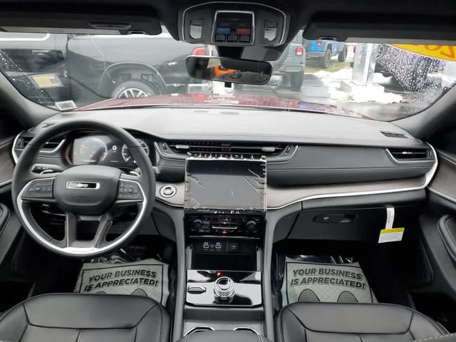 New 2025 Jeep Grand Cherokee Limited AWD/4WD image 17