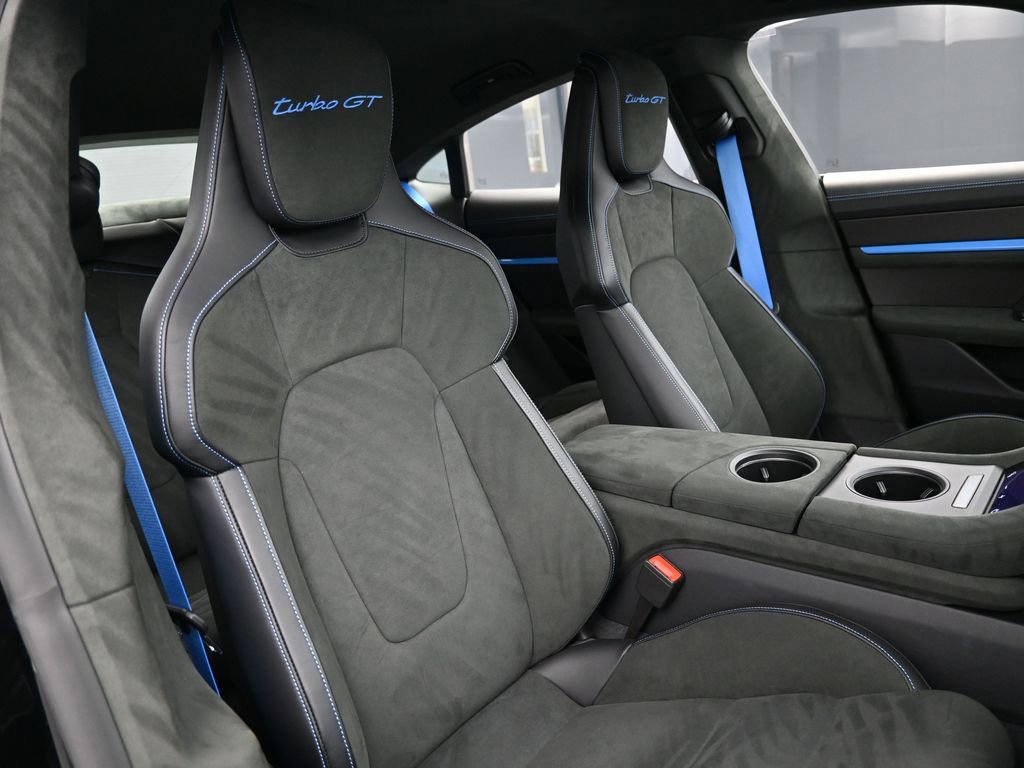 Certified 2025 Porsche Taycan Turbo GT image 28