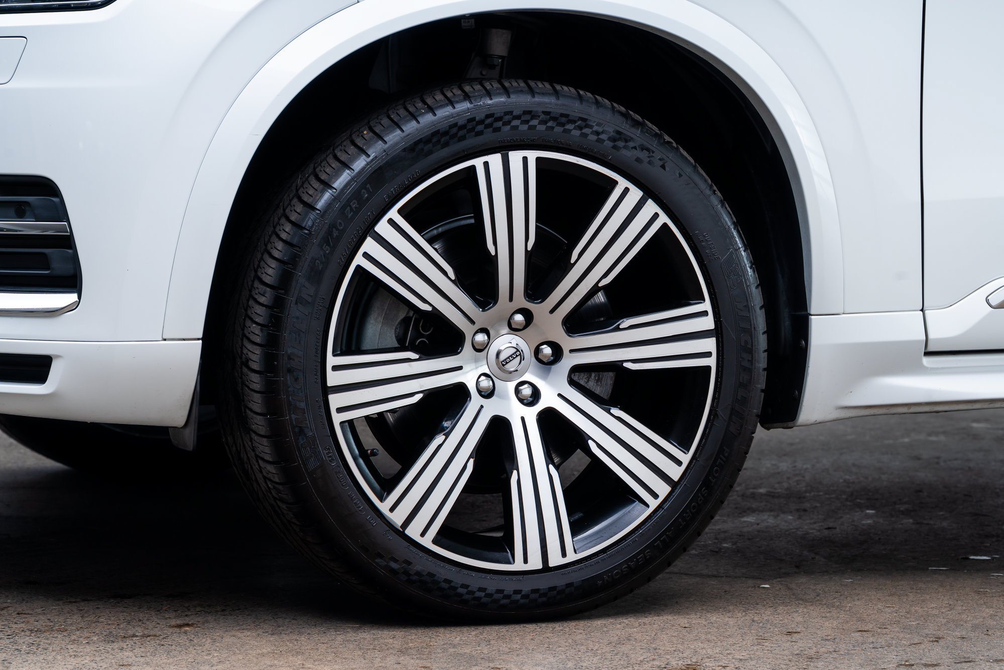 Used 2020 Volvo XC90 T8 Inscription AWD/4WD image 4