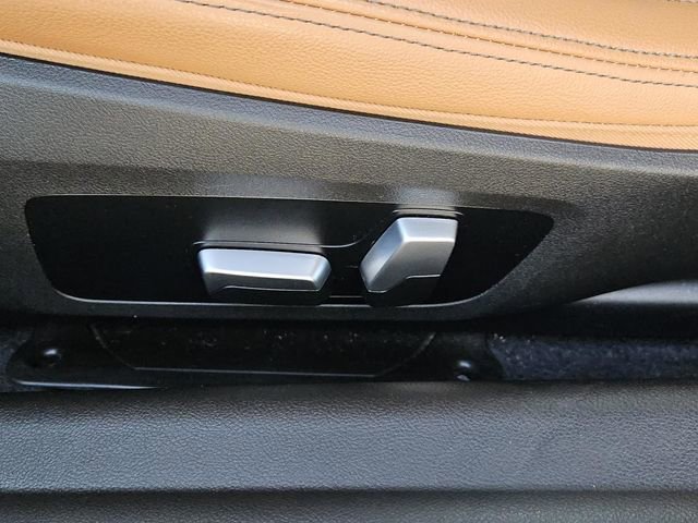 Used 2023 BMW 230i Coupe w/ Premium Package image 28