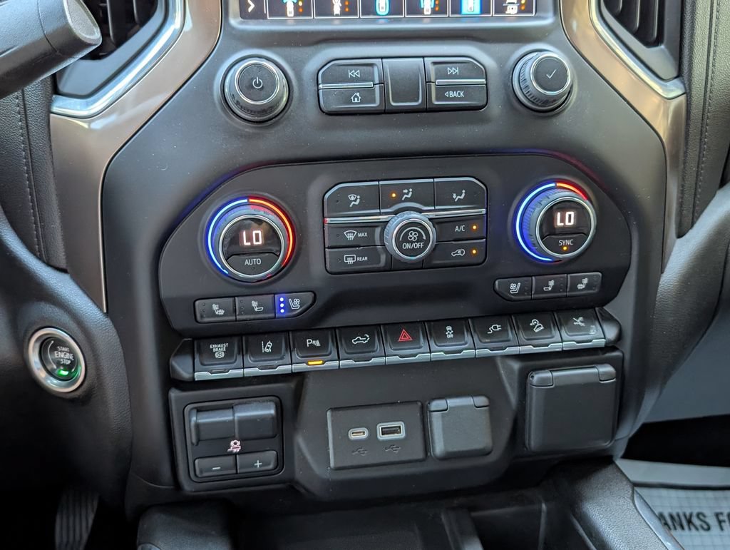 Used 2022 Chevrolet Silverado 2500 High Country w/ Technology Package AWD/4WD image 10