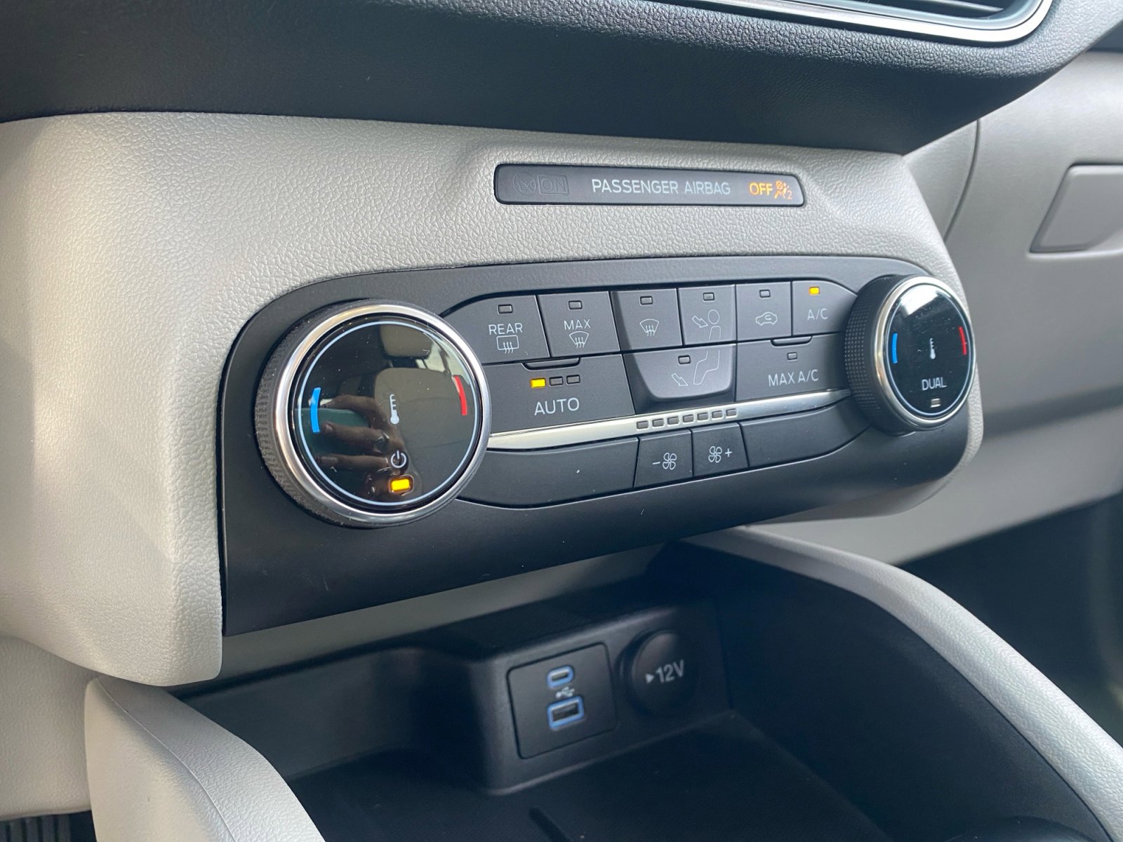 Used 2023 Ford Escape Active image 30